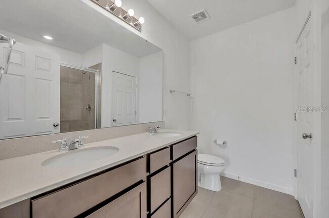 Building Photo - 1140 Sugarwood St