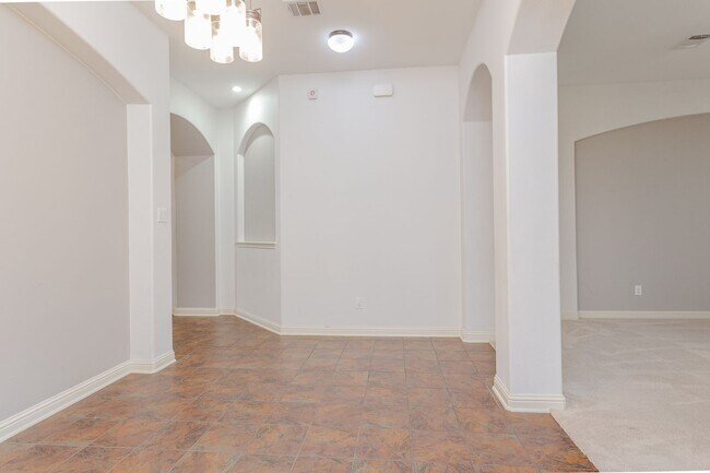 Building Photo - Your Ideal Home Awaits – 4BR, 3BA & More!