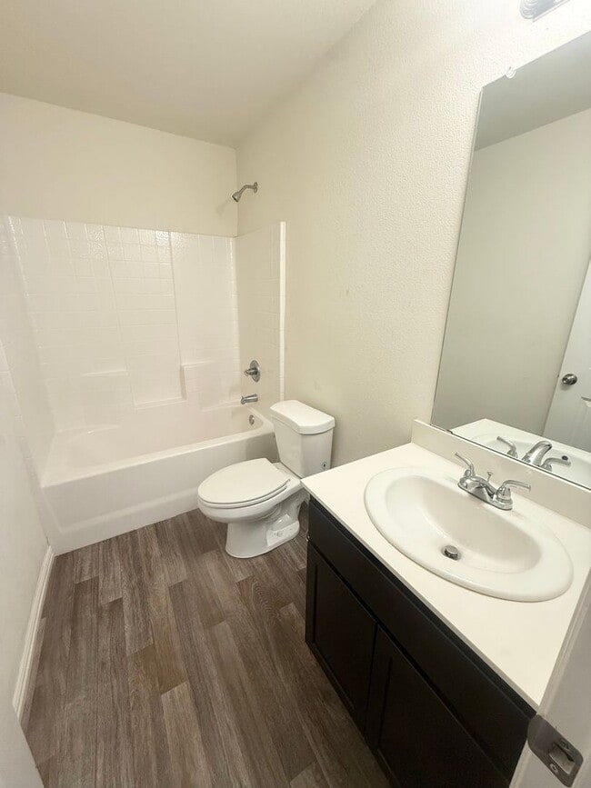 Building Photo - 3-bed/2-bath built in 2020!