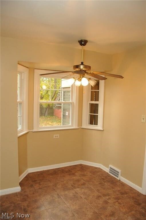 Building Photo - 1158 Castleton Rd