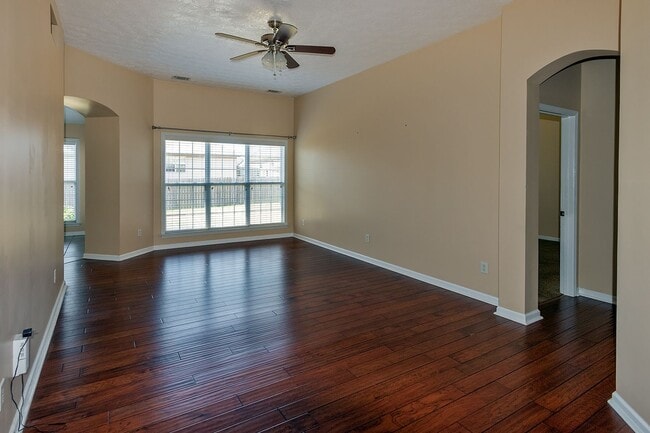 Building Photo - Home for rent in Hghland Ridge