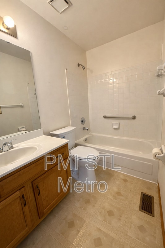 Building Photo - 3865 Kentucky Derby Dr