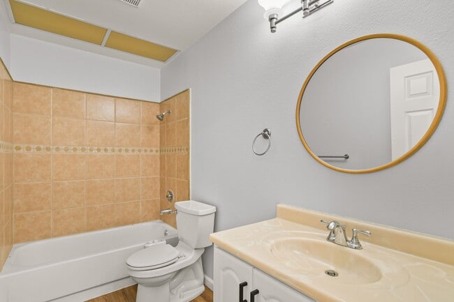 Building Photo - Beautiful 4BR Single-Story Home with Solar in Summercreek