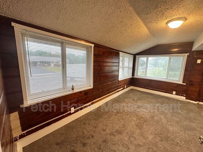 Building Photo - 10669 Jonestown Rd
