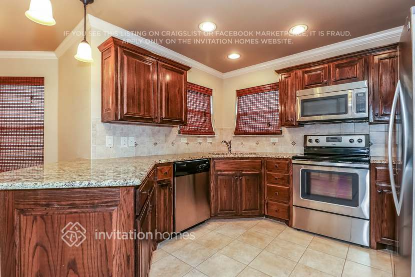 Building Photo - 416 Lockwood Ln