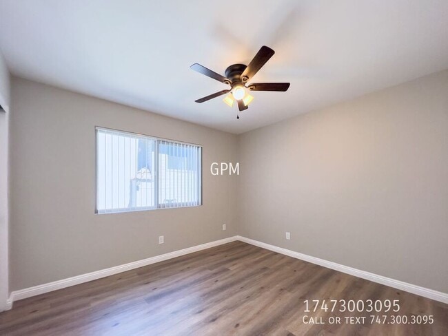 Building Photo - 137 Carr Dr