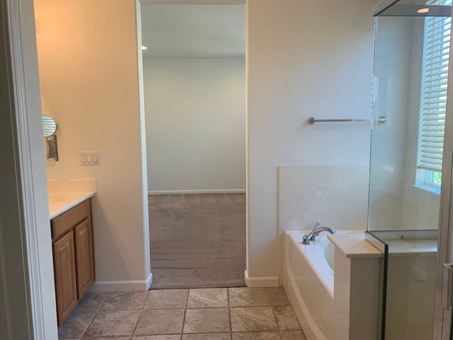 Building Photo - 5046 Dolcetto Ct