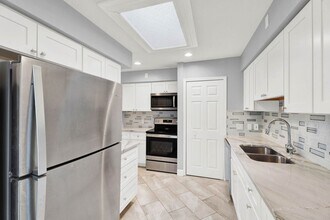 Building Photo - 2BD-2BTH HOME | NEWLY RENOVATED | BLOOMFIELD HILLS, MI