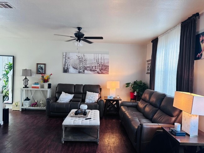 Building Photo - 6026 Yorkglen Manor Ln