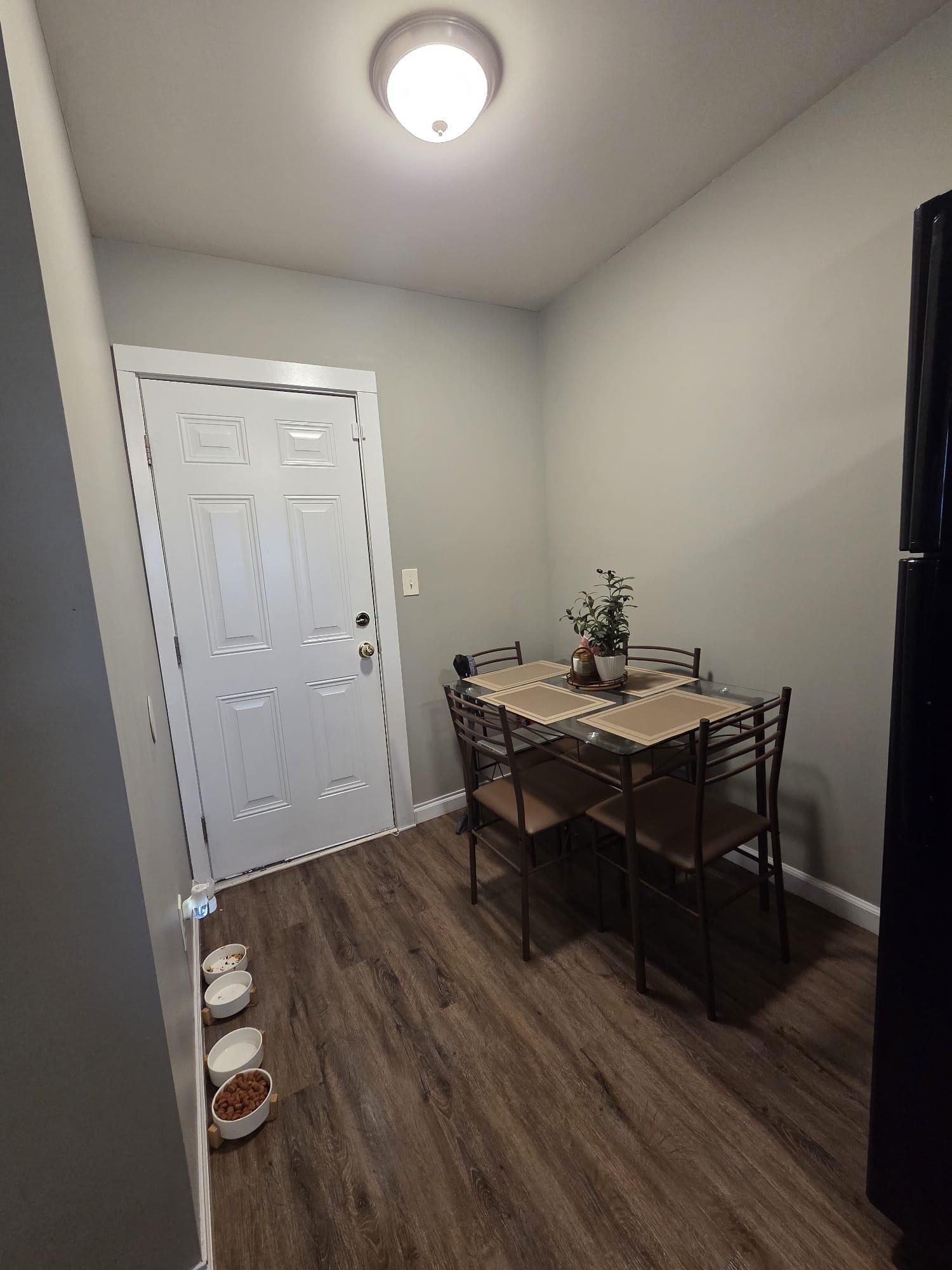 Kitchen - 3901 Garland Ave