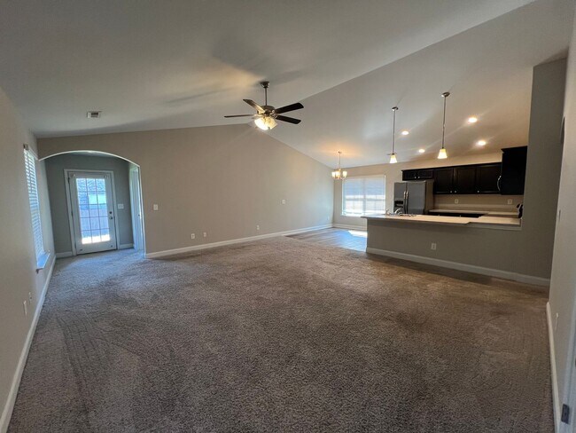 Building Photo - 3 bed 2 bath in Huntsville AL