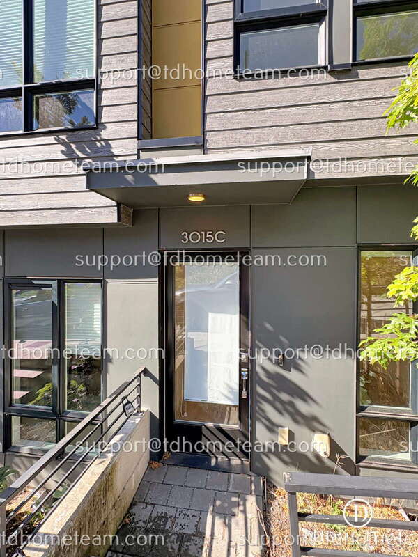 Building Photo - 3015 30th Ave W