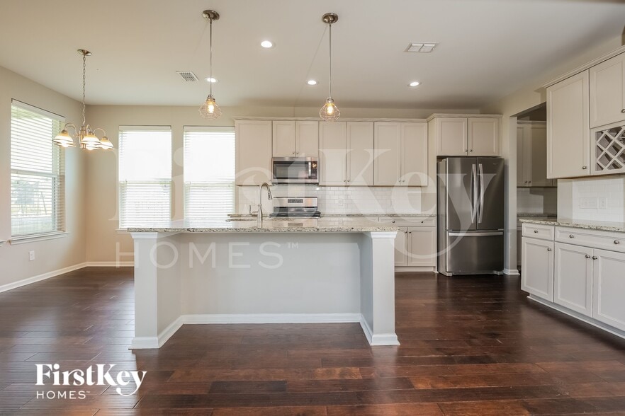 Building Photo - 437 Northern Red Oak Dr