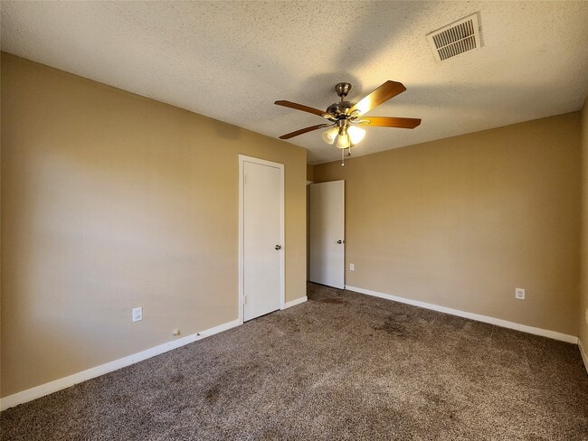 Building Photo - 1013 14th Ave N