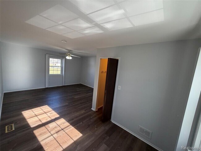 Building Photo - 20923 W Glen Haven Cir