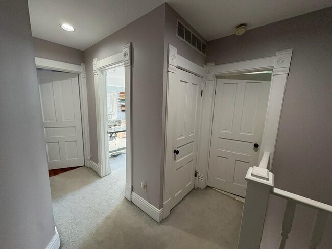 Building Photo - 433 McKinley St