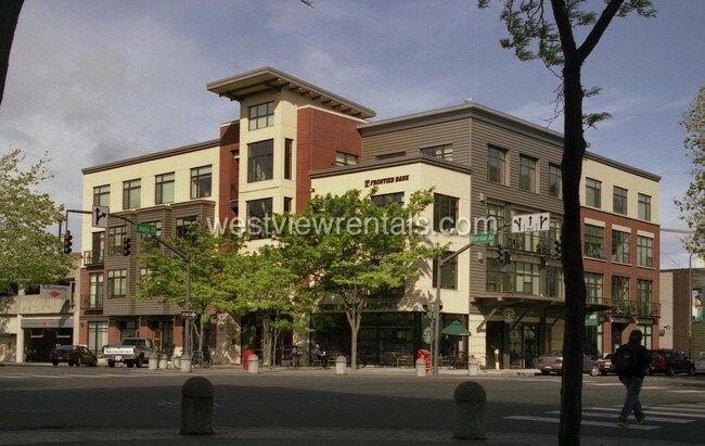Primary Photo - 1225 Railroad Ave