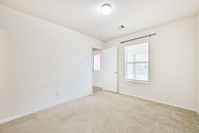 Building Photo - 13418 E Red Birch Cir