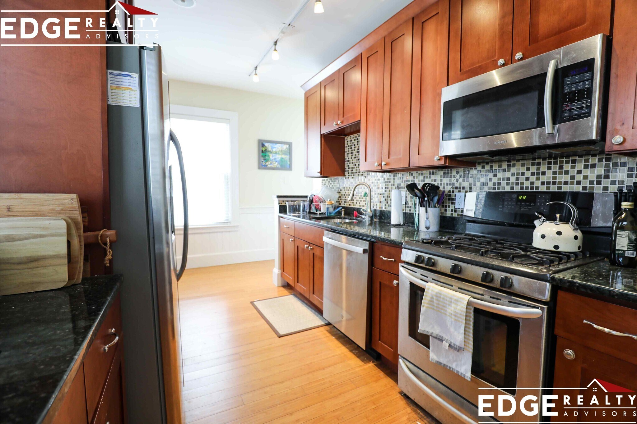 Building Photo - 79 Surrey St