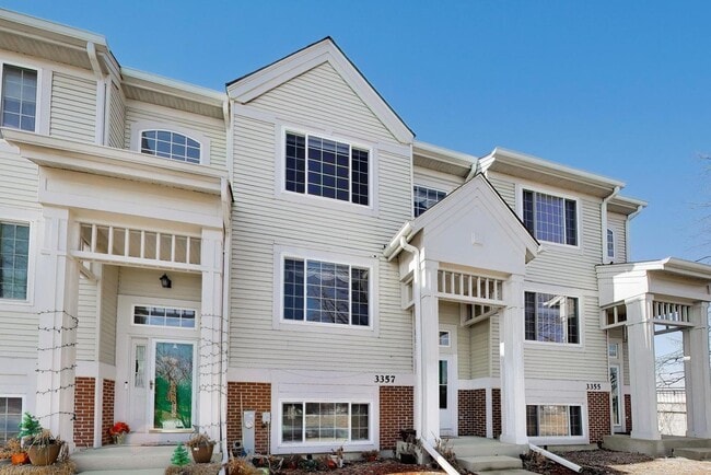 Building Photo - 3357 Ravinia Cir