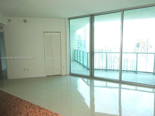 Building Photo - 300 S Biscayne Blvd