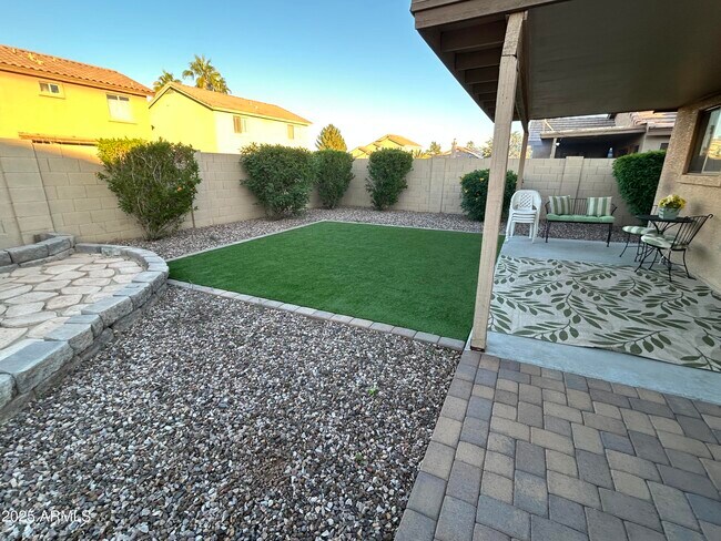 Building Photo - 16530 W Statler St