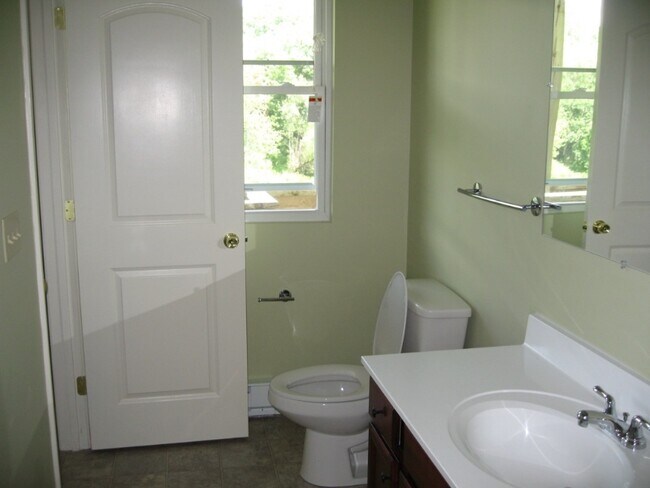 Building Photo - 259 E Main St