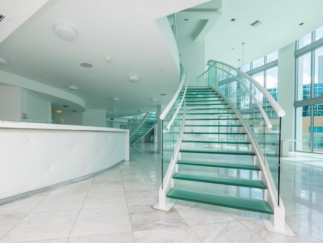 Building Photo - South Miami Avenue, Miami, FL 33130 - 2 BR...