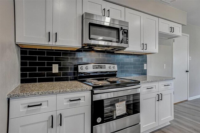 Building Photo - 3014 Northridge Dr