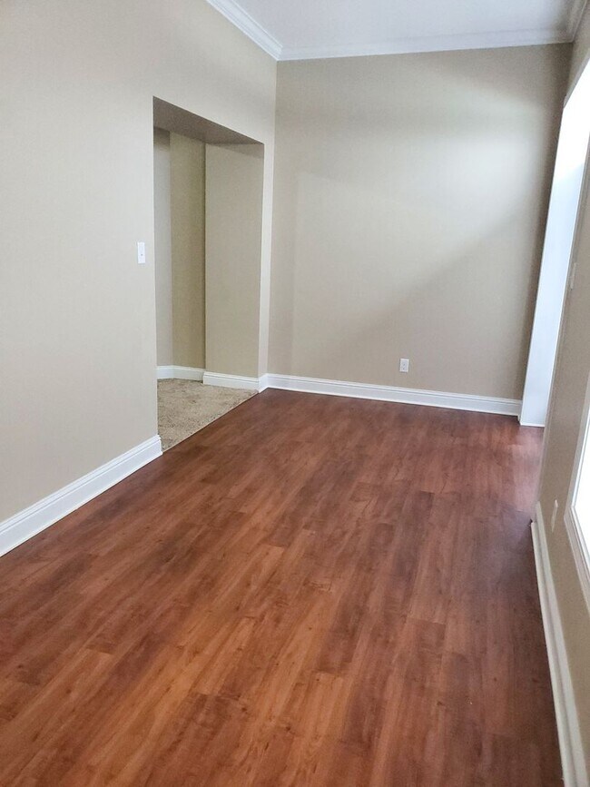 Building Photo - City of Maryville 37801 - 2 Bedrooms, 2 Bath Condo - Contact Karen Robertson (865) 454-7626