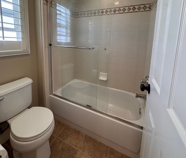 Building Photo - Single House Irvine