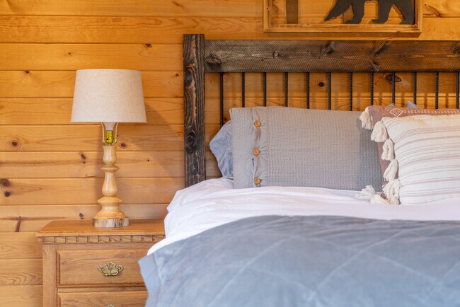 Building Photo - 5406 Henrys Lake Rd