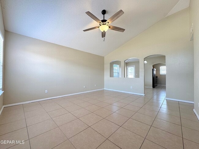 Building Photo - 7504 Howard St