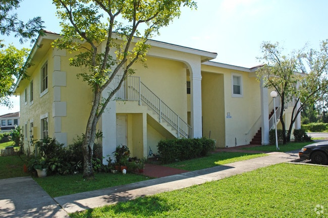 Building Photo - Normandy Terrace Apartments
