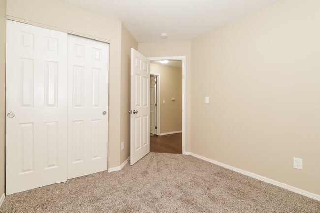 Building Photo - 8611 8th St SE