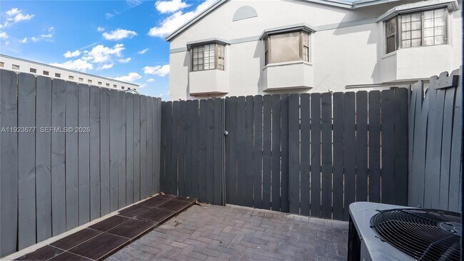 Building Photo - 12065 SW 18th St