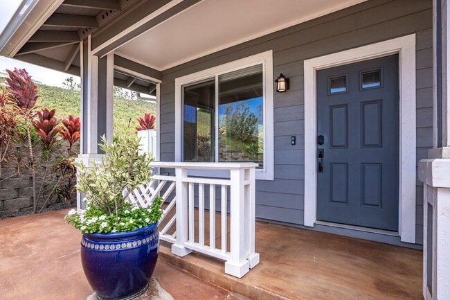 Building Photo - Beautiful Designed Spacious 3 bed/2.5 Bath Home at Kehalani with Ocean Views!