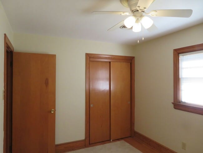 Building Photo - Meadowbrook Estates