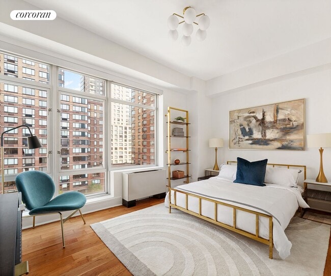 Building Photo - 426 W 58th St
