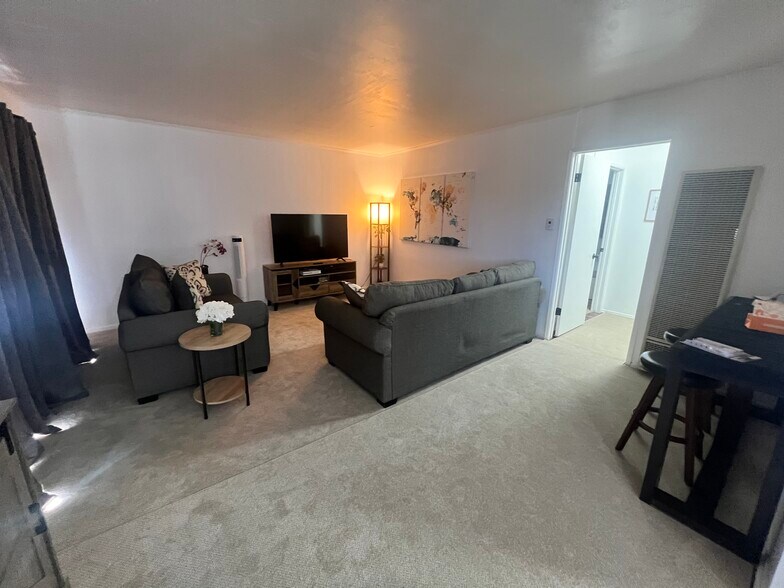 Building Photo - 25905 Narbonne Ave