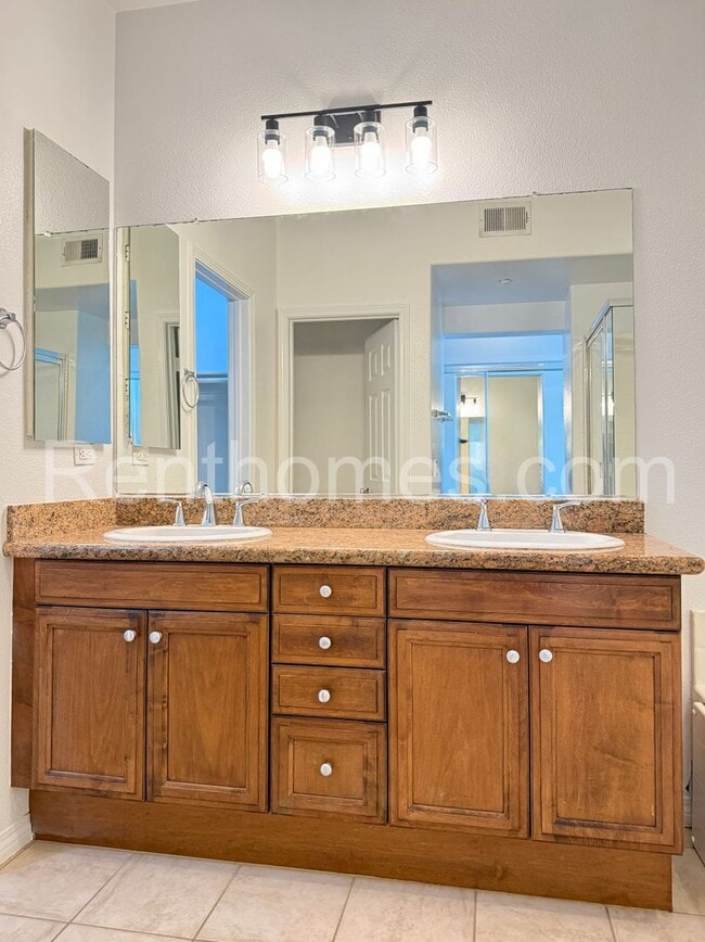 Building Photo - 8926 Spectrum Center Blvd