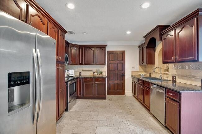 Building Photo - 4609 S Ferncreek Ave