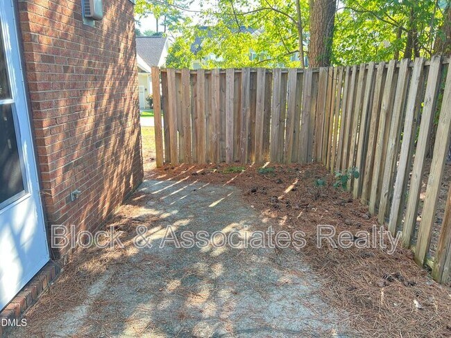Building Photo - 4401 Bleeker Ct