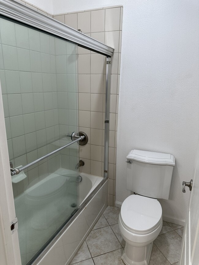 Building Photo - 91 W Recreo Ct