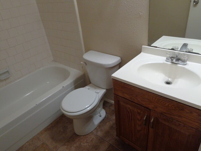 Building Photo - Affordable Duplex