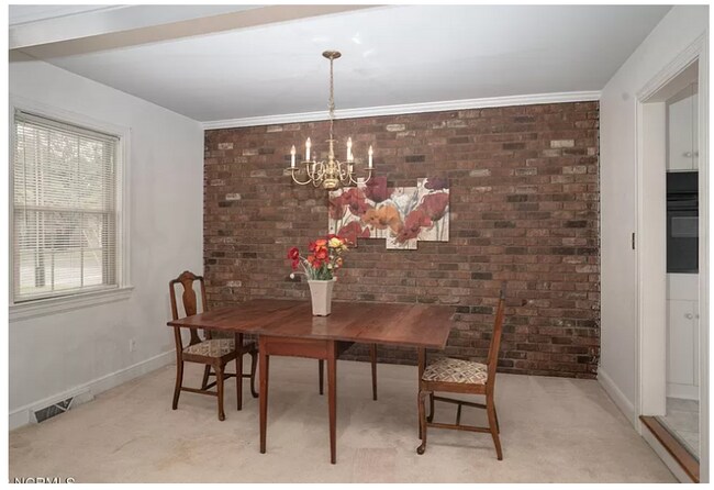 Building Photo - 3101 Amherst Rd