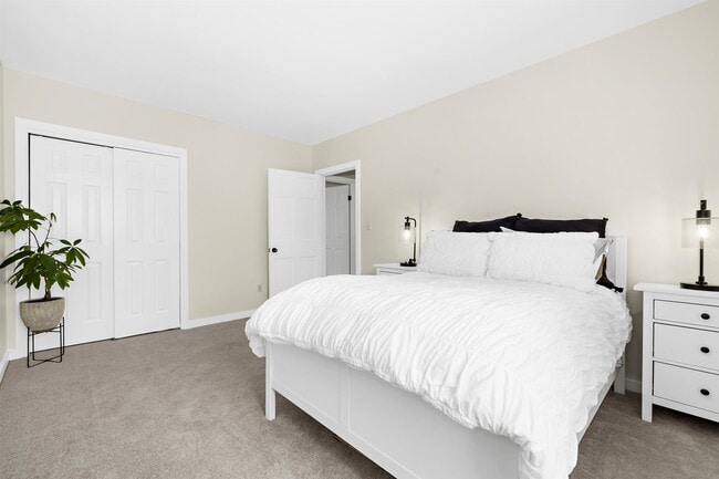 Building Photo - 656 Washington Blvd