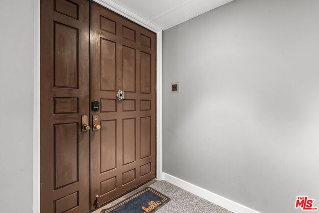 Building Photo - 4460 Wilshire Blvd