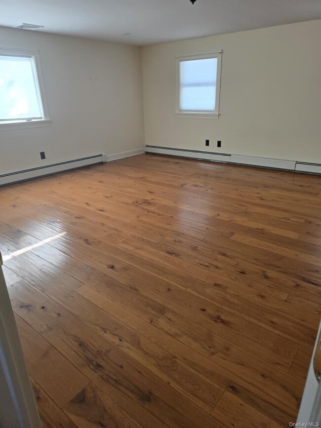 Building Photo - 276 Quaker Rd