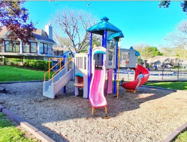 community play area - 226 Arrowwood Ct
